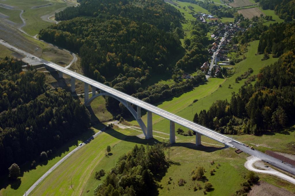 Die Truckenthalbrücke